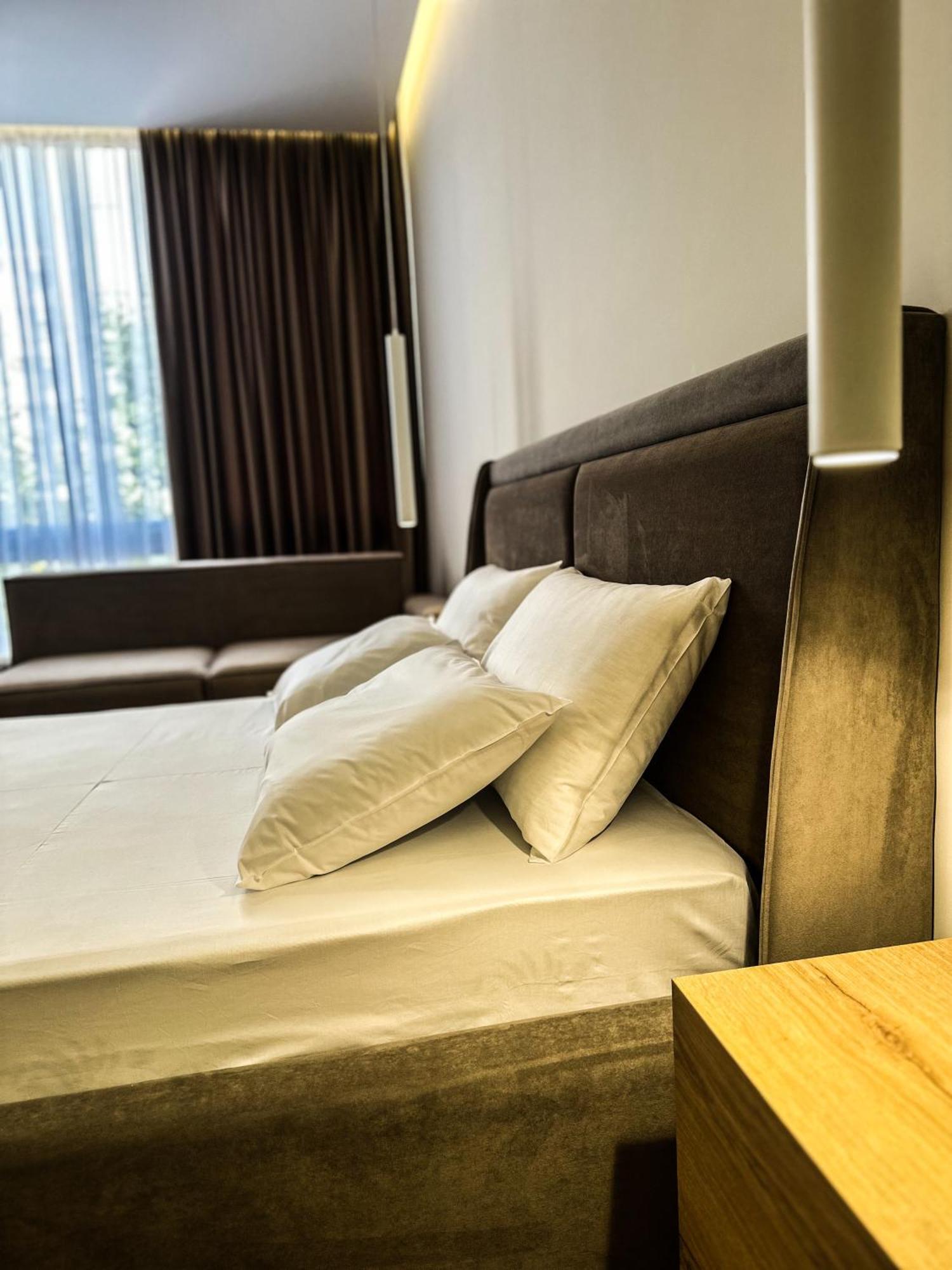 Alexander Rooms & Apartments Durres Ngoại thất bức ảnh