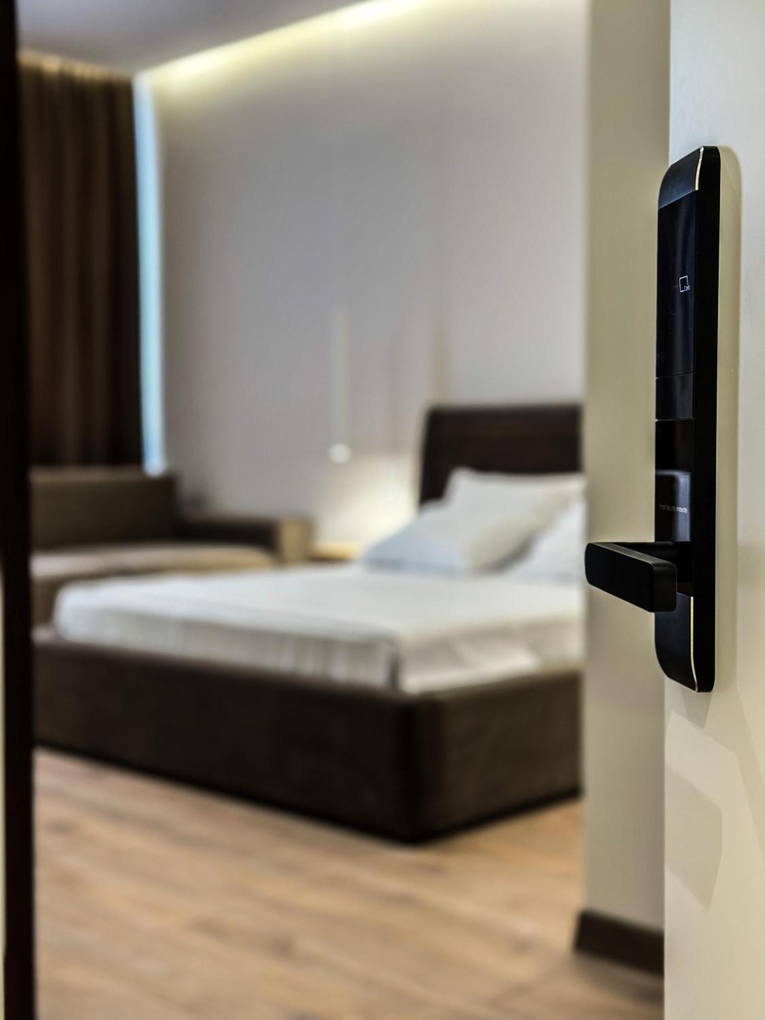 Alexander Rooms & Apartments Durres Ngoại thất bức ảnh