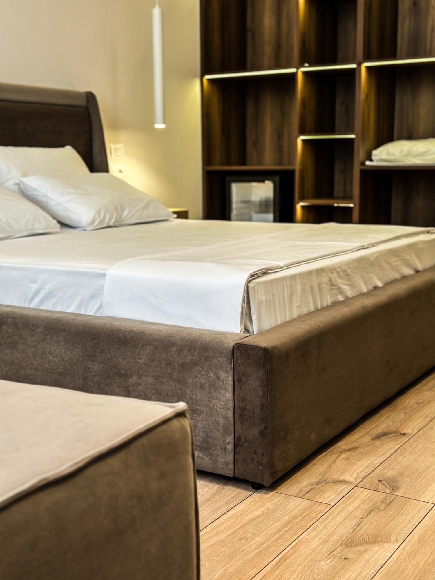 Alexander Rooms & Apartments Durres Ngoại thất bức ảnh