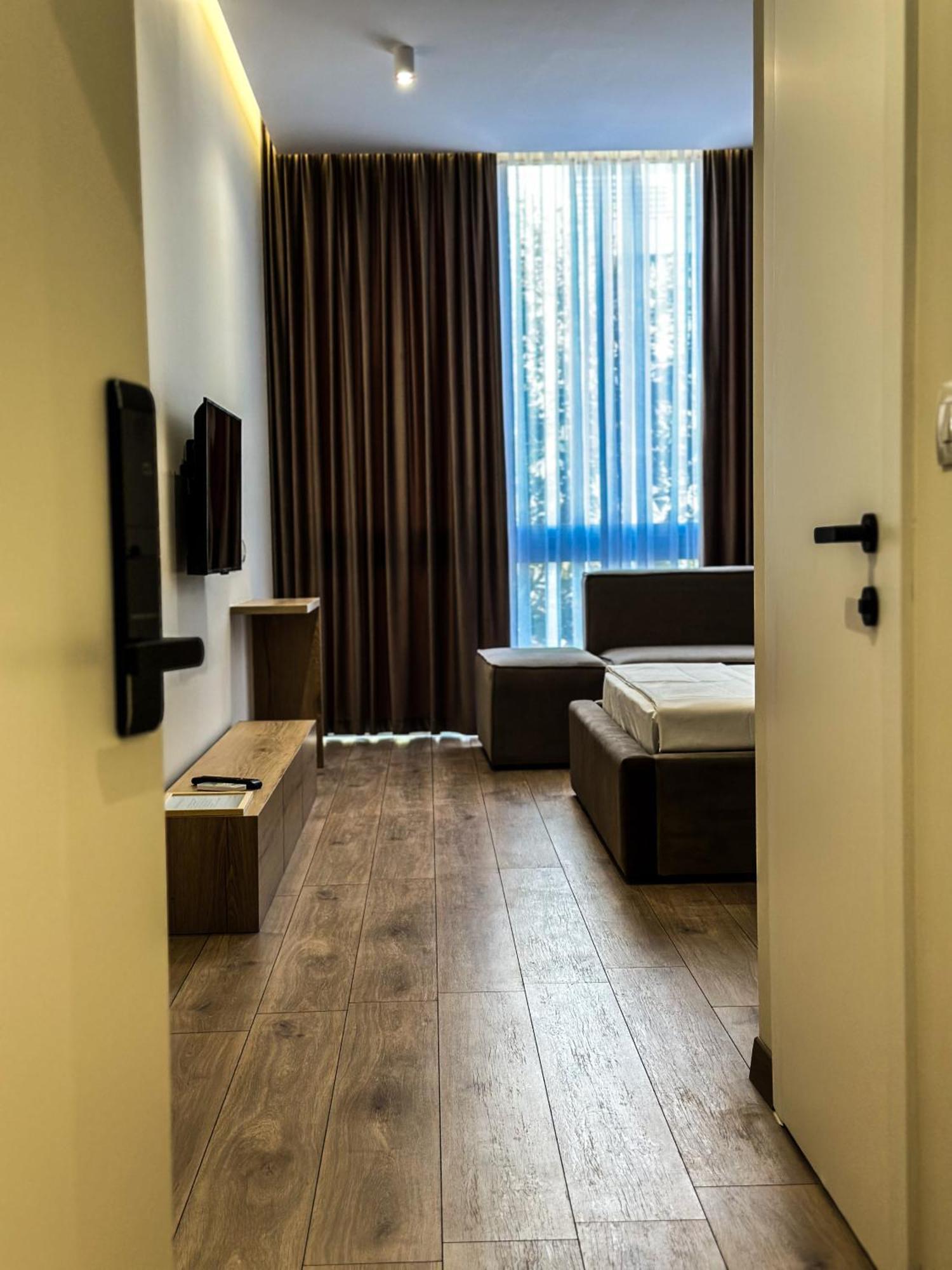 Alexander Rooms & Apartments Durres Ngoại thất bức ảnh