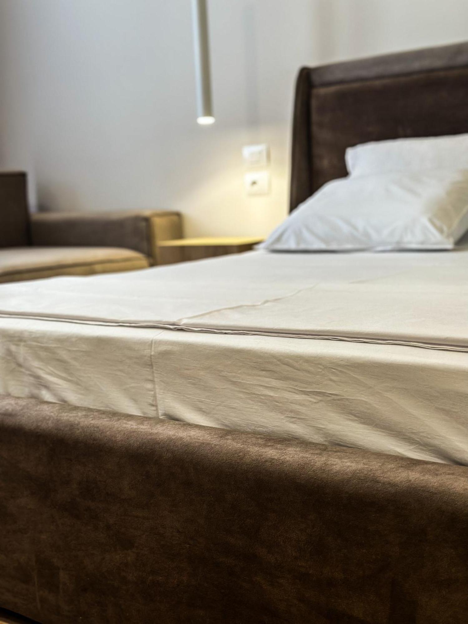 Alexander Rooms & Apartments Durres Ngoại thất bức ảnh