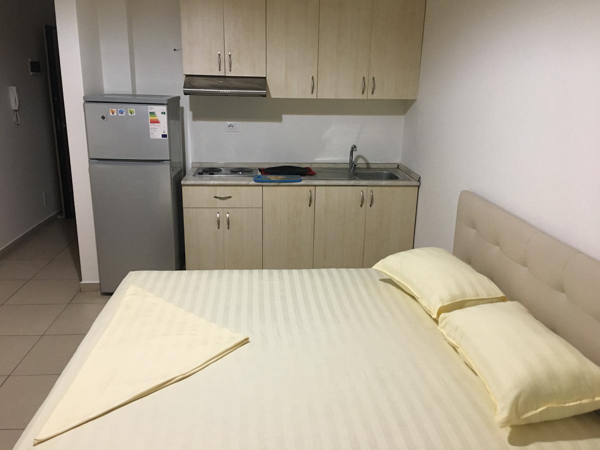 Alexander Rooms & Apartments Durres Ngoại thất bức ảnh
