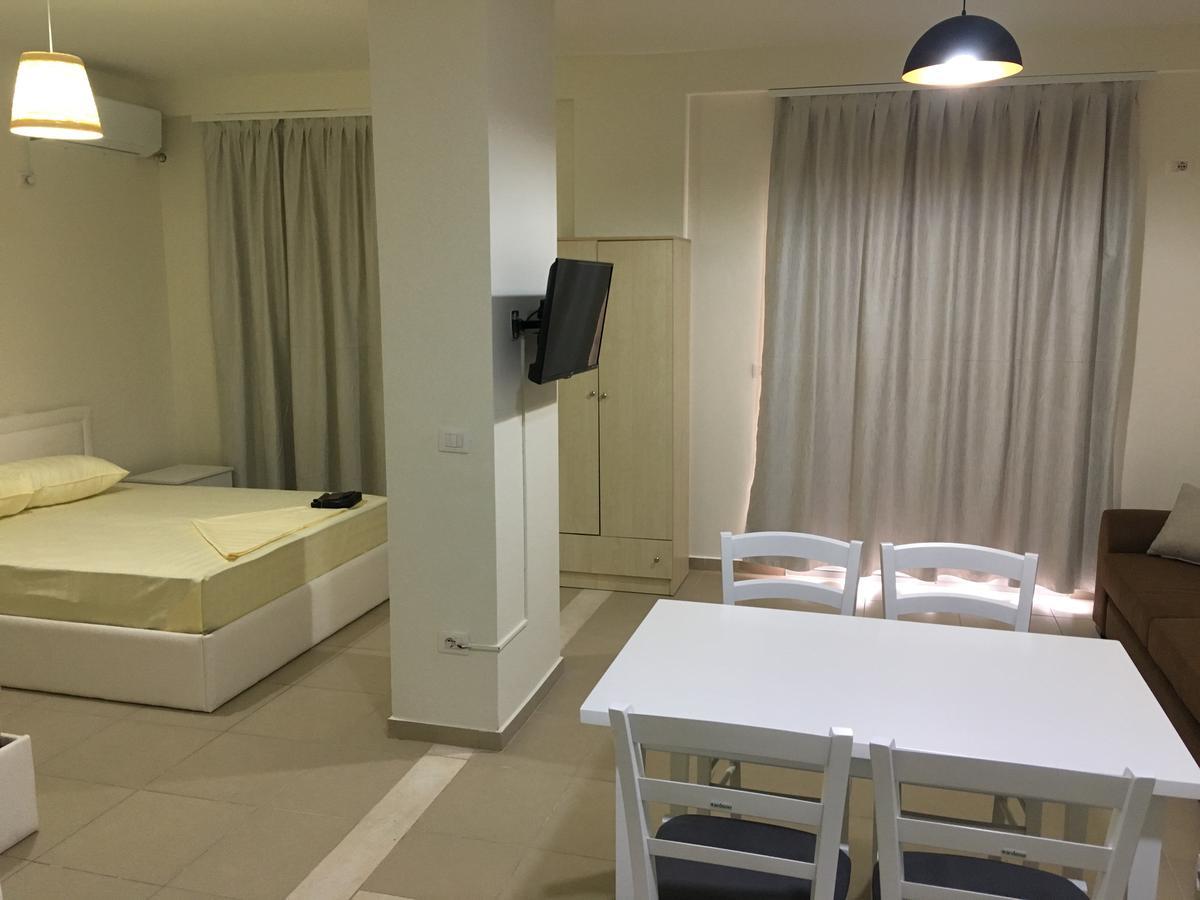 Alexander Rooms & Apartments Durres Ngoại thất bức ảnh